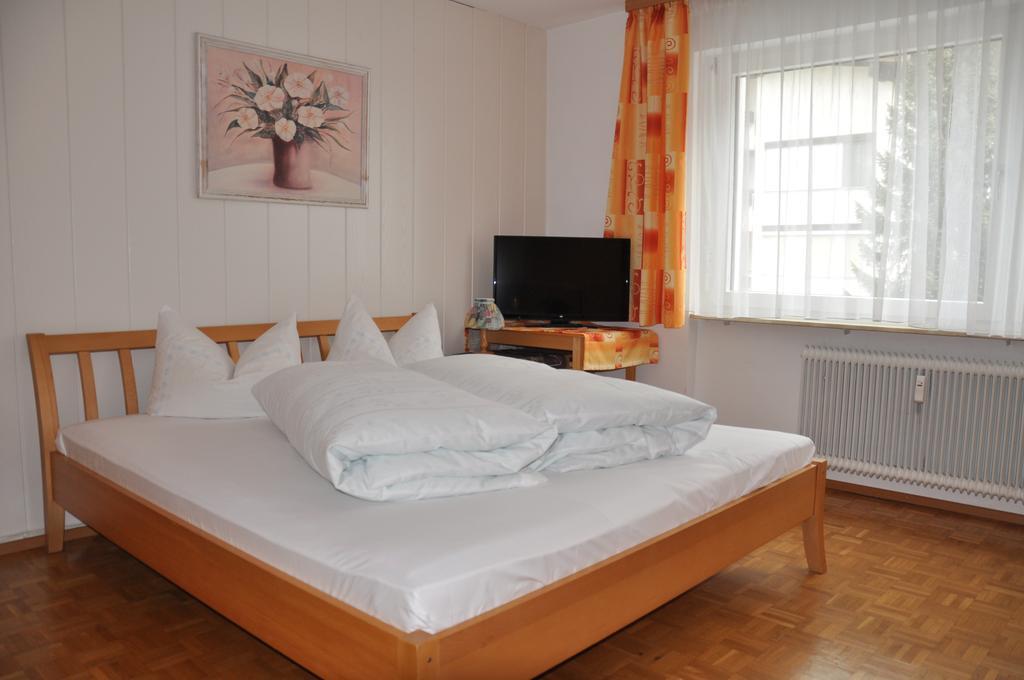 Ferienwohnung Jenny Schruns Exterior foto